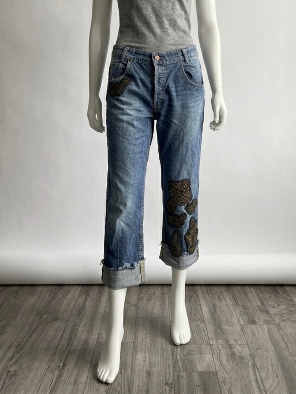 Animale Brazil Beaded
Cropped Jeans Women Size 42
Blue Designer
Denim.100%Cotton - Picture 1 of 16